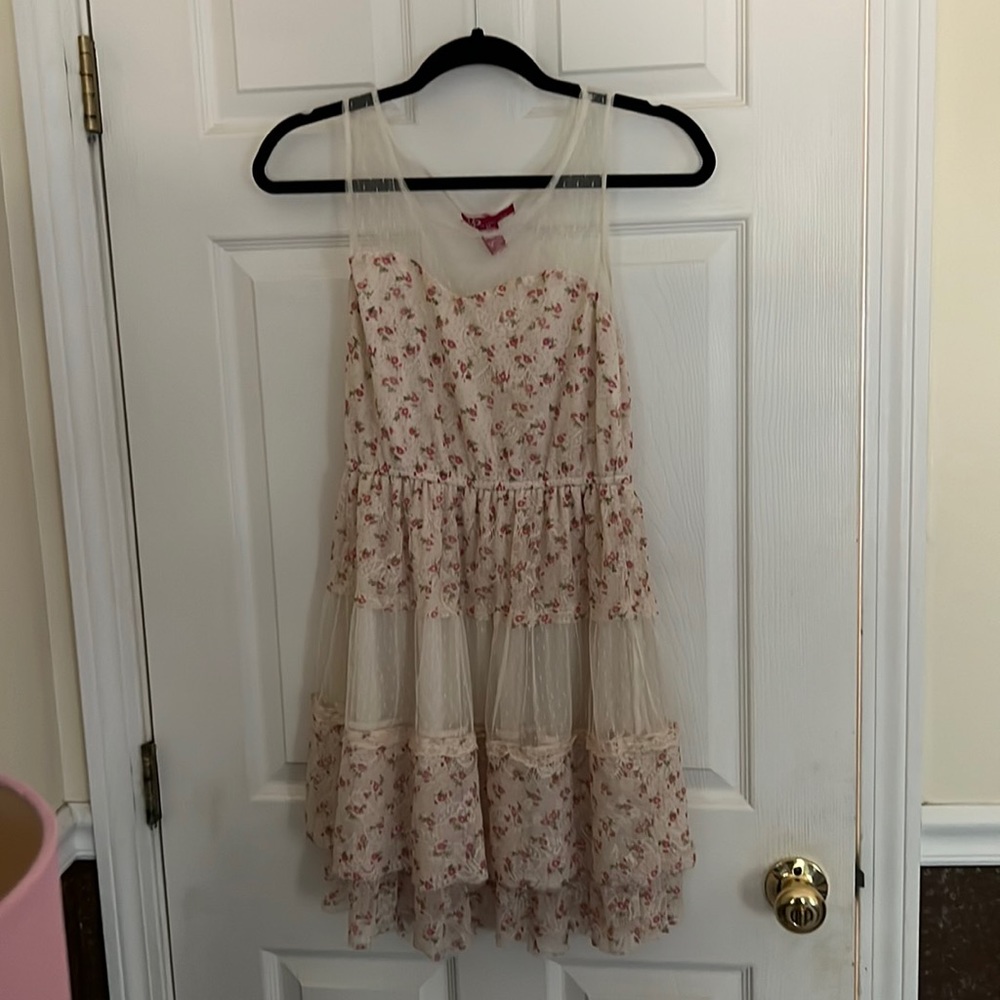 super cute summer flower dress with soft mesh